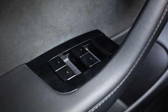 2019 Tesla Model 3 Long Range - 23062940 - 34