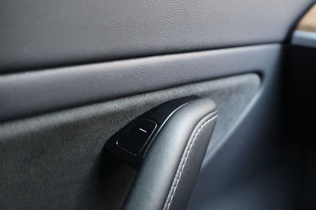 2019 Tesla Model 3 Long Range - 23062940 - 35