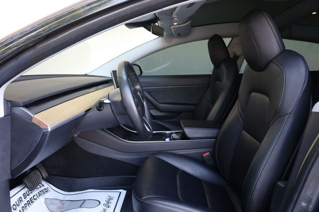 2019 Tesla Model 3 Long Range - 23084812 - 16