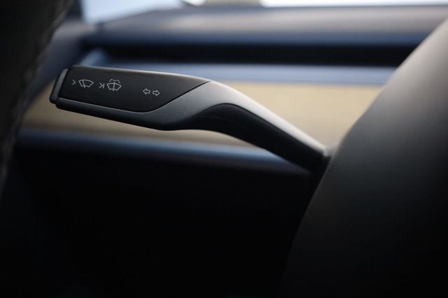 2019 Tesla Model 3 Long Range - 23084812 - 32