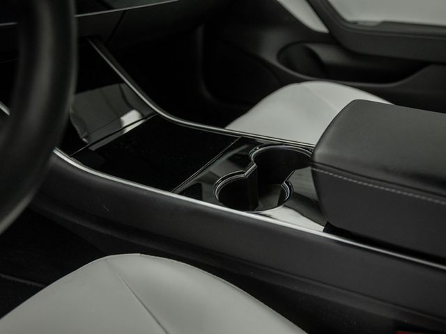 2019 Tesla Model 3 Long Range AWD - 22984299 - 19