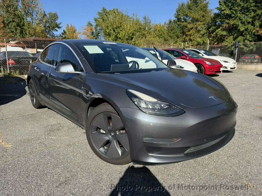 Tesla Model 3 photo 2