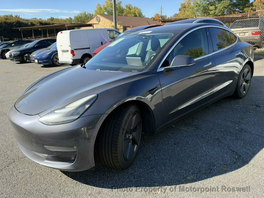 Tesla Model 3 photo 8