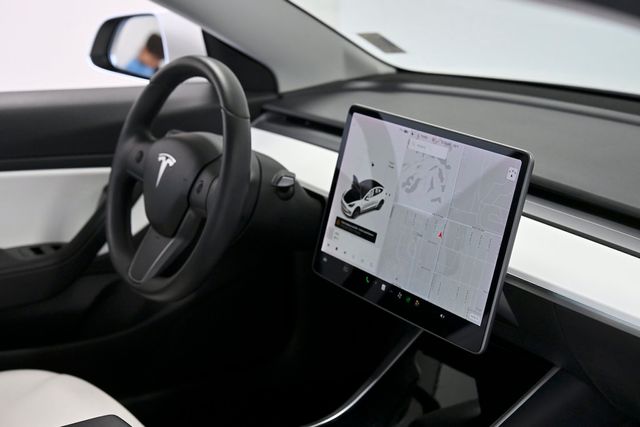 2019 Tesla Model 3 Long Range AWD - 22946177 - 16