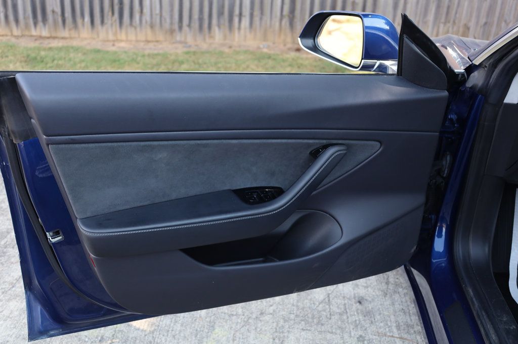 2019 Tesla Model 3 Long Range photo 12