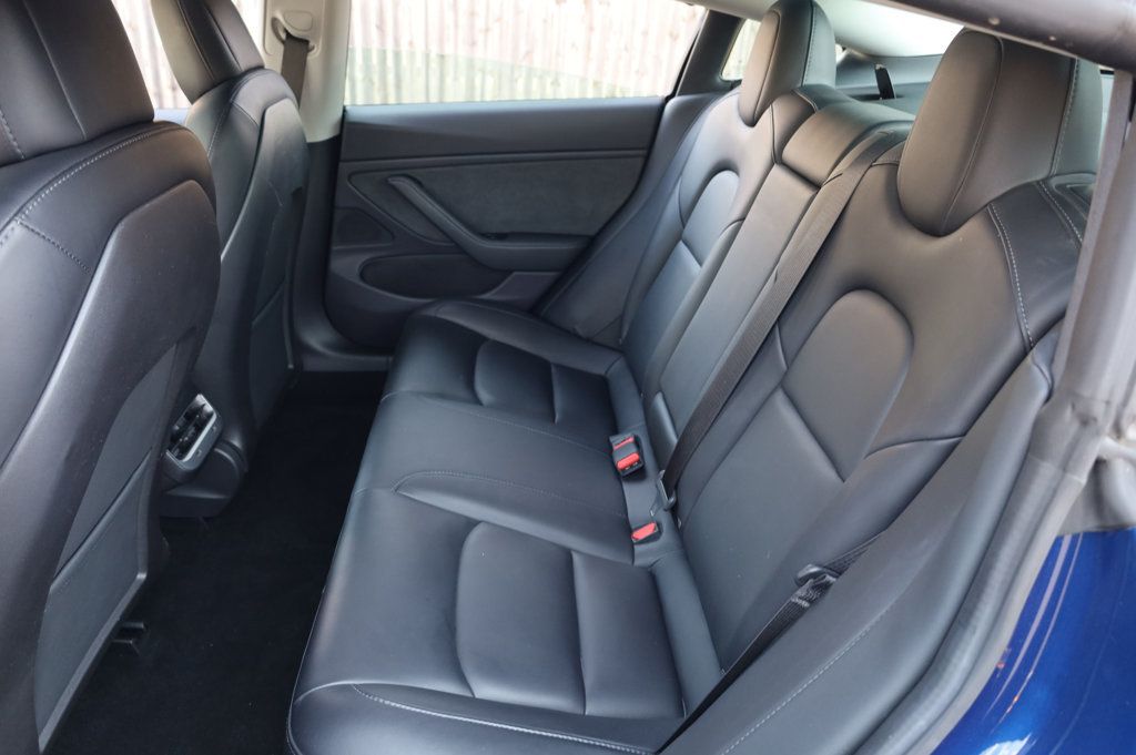 2019 Tesla Model 3 Long Range photo 17