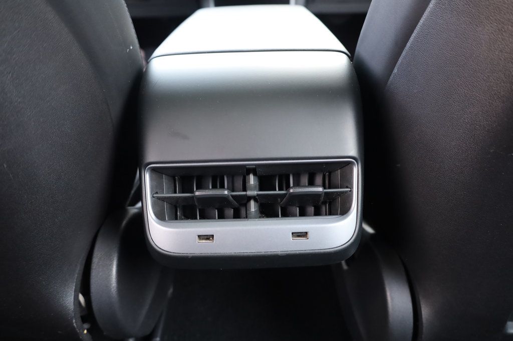 2019 Tesla Model 3 Long Range photo 29