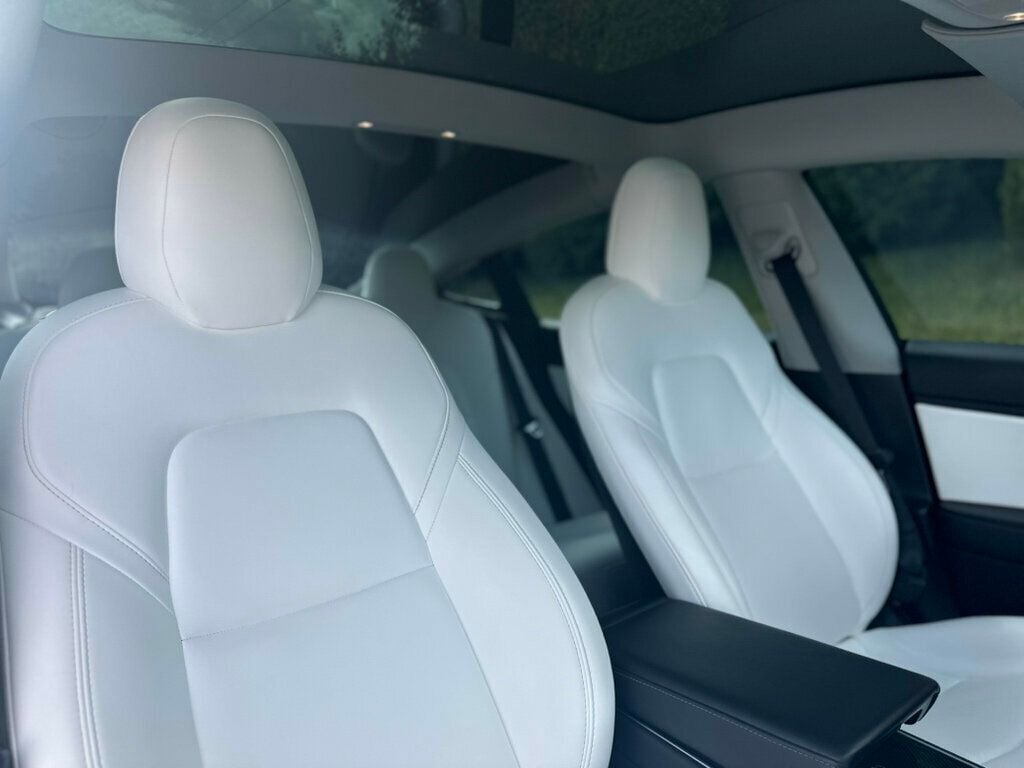 2019 Tesla Model 3 Performance photo 27