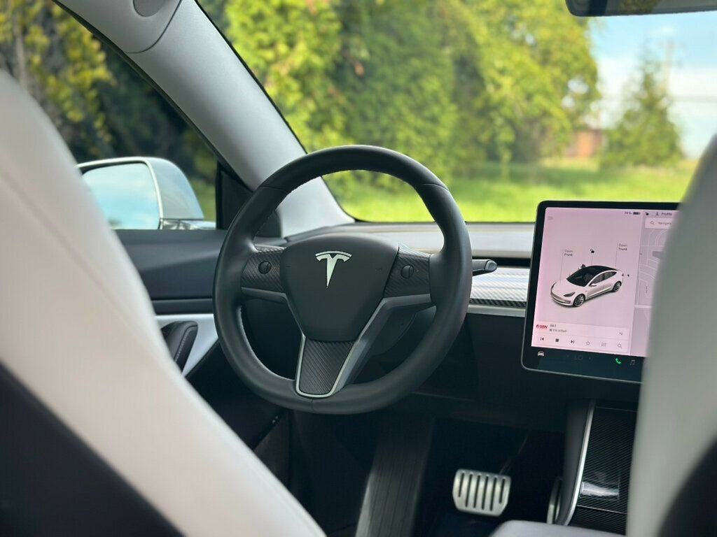 2019 Tesla Model 3 Performance photo 28