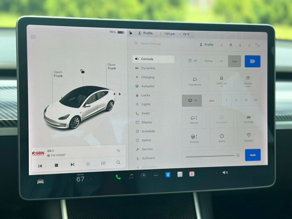 2019 Tesla Model 3 Performance photo 32