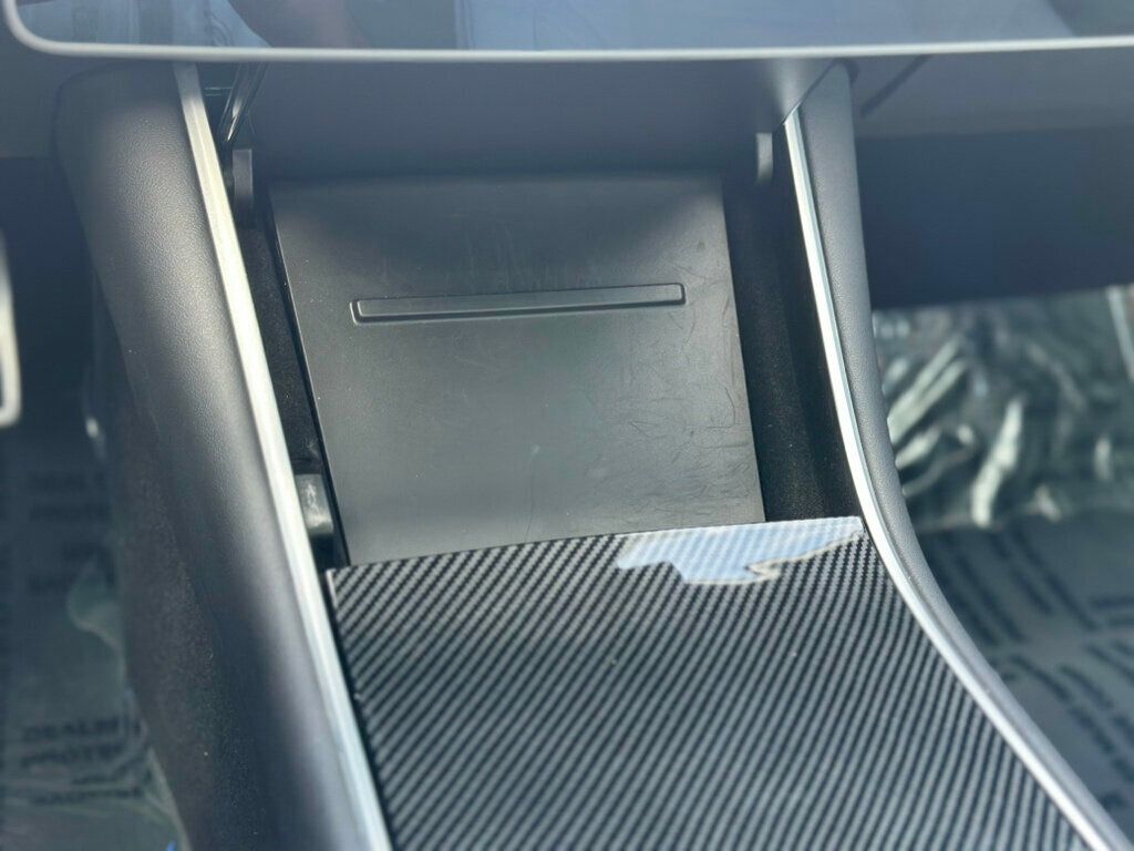 2019 Tesla Model 3 Performance photo 36