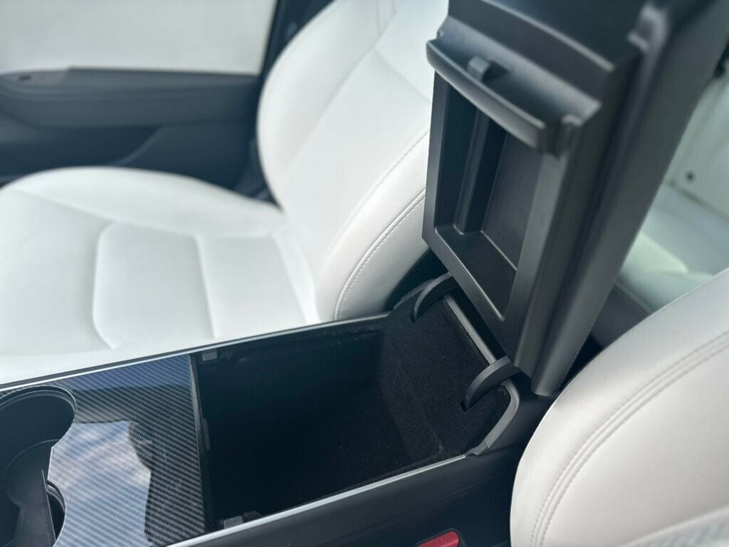 2019 Tesla Model 3 Performance photo 38