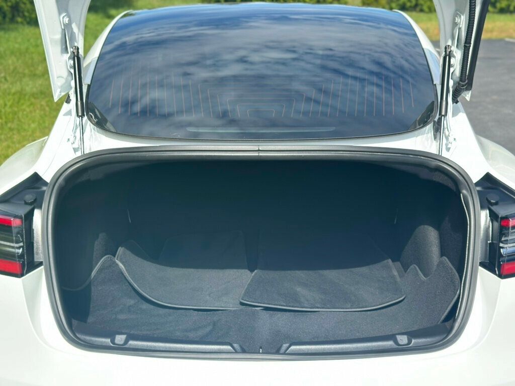 2019 Tesla Model 3 Performance photo 7