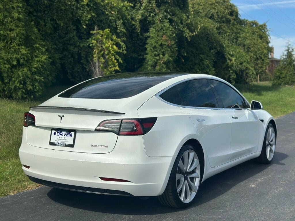 2019 Tesla Model 3 Performance photo 8