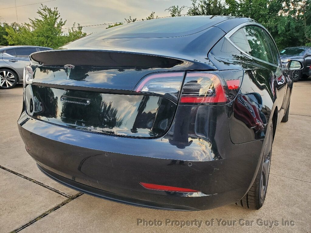 2019 Tesla Model 3 Performance photo 10