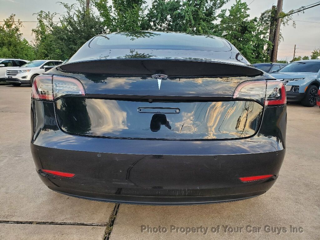 2019 Tesla Model 3 Performance photo 12