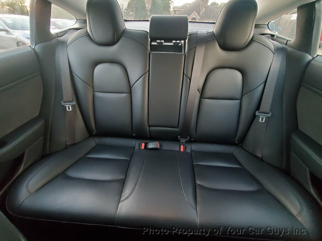 2019 Tesla Model 3 Performance photo 18