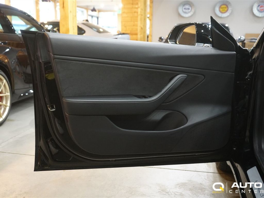 2019 Tesla Model 3 Standard Range +