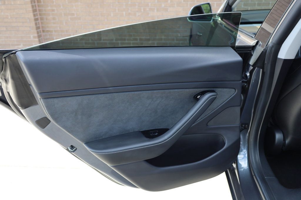 2019 Tesla Model 3 Standard Range Plus photo 14
