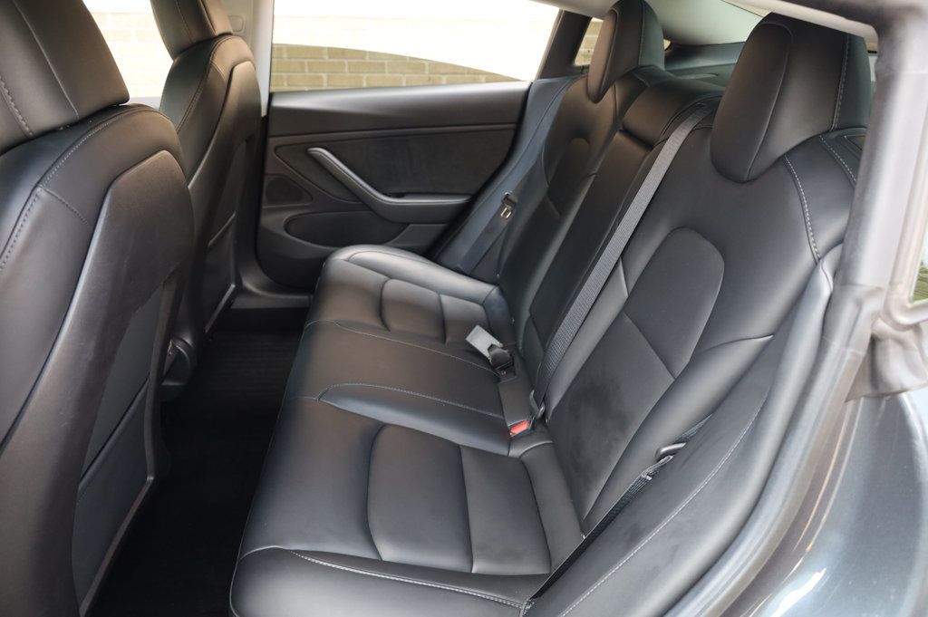 2019 Tesla Model 3 Standard Range Plus photo 16