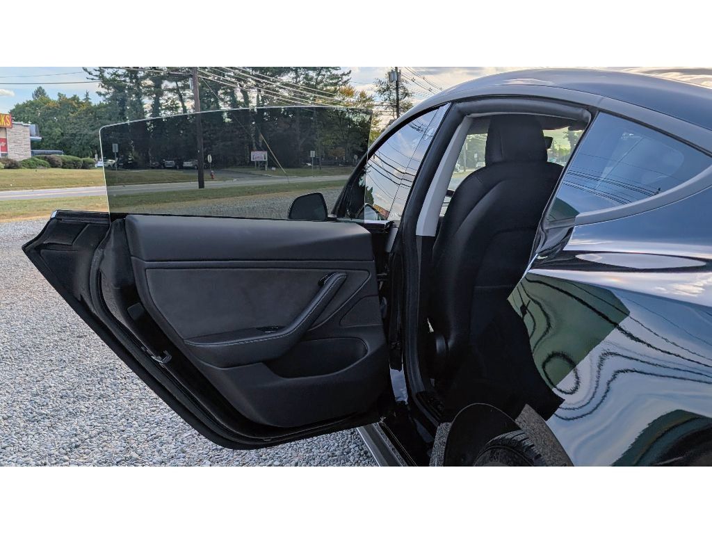 2019 Tesla Model 3 Standard Range Plus photo 8