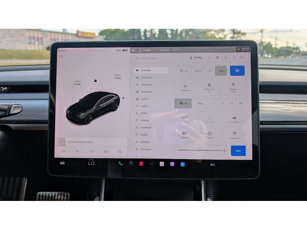2019 Tesla Model 3 Standard Range Plus photo 24