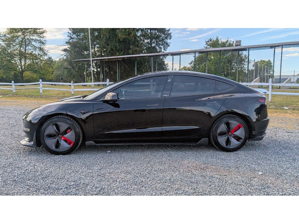 2019 Tesla Model 3 Standard Range Plus photo 3