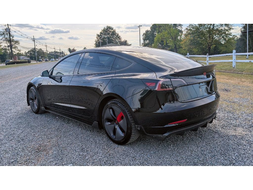 2019 Tesla Model 3 Standard Range Plus photo 4