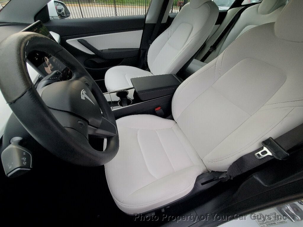 2019 Tesla Model 3 Standard Range Plus photo 17