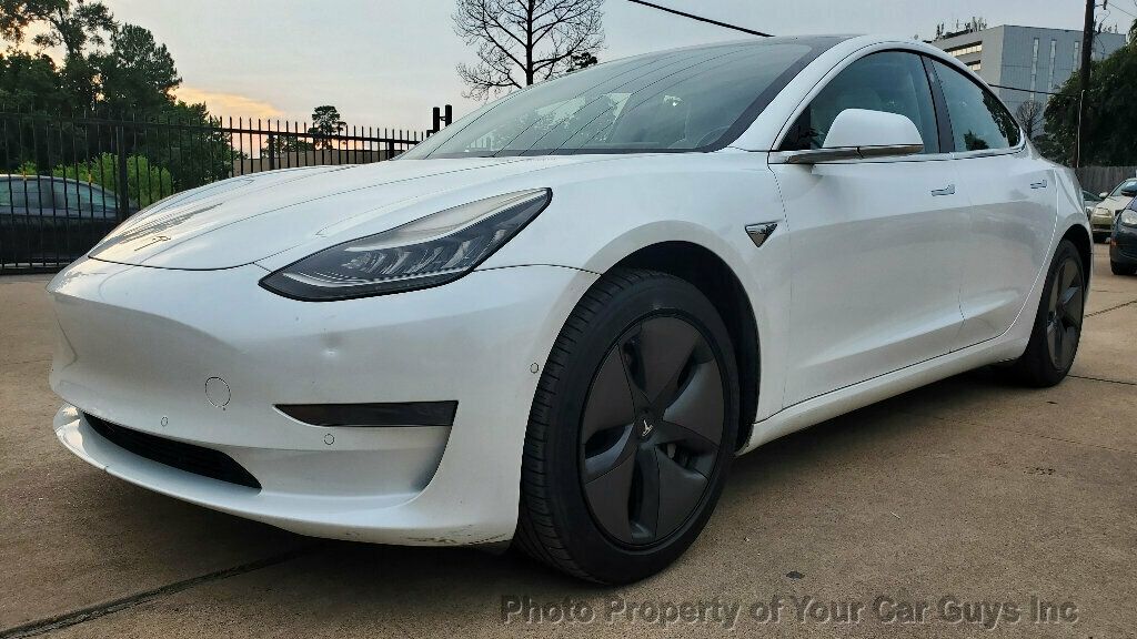 2019 Tesla Model 3 Standard Range Plus photo 2