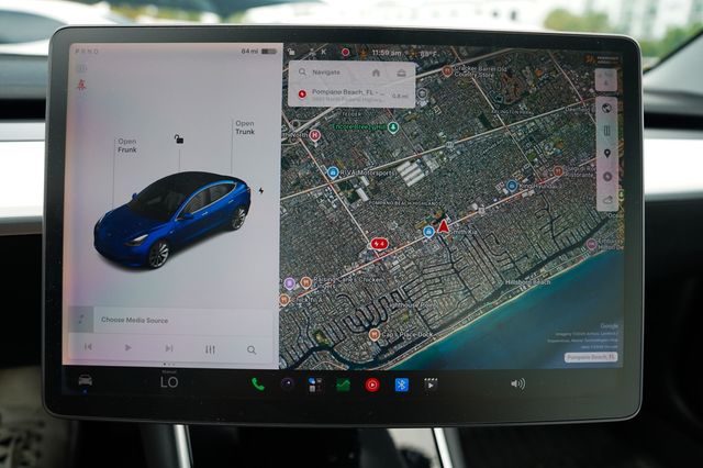 2019 Tesla Model 3 Standard Range Plus RWD - 23043998 - 32