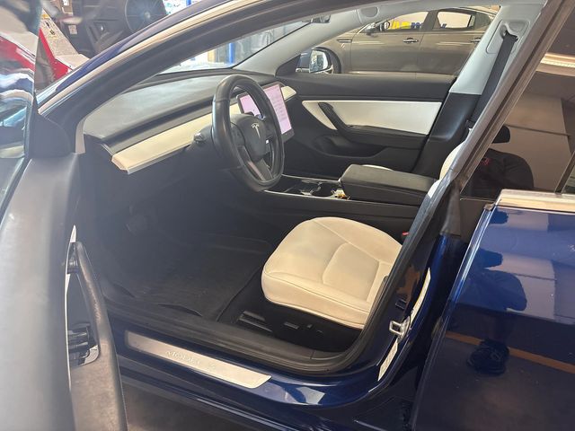 2019 Tesla Model 3 Standard Range Plus RWD - 23043998 - 3