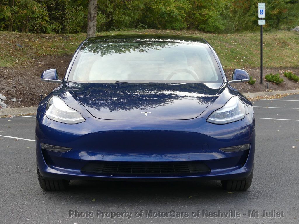 2019 Tesla Model 3 Standard Range Plus photo 3