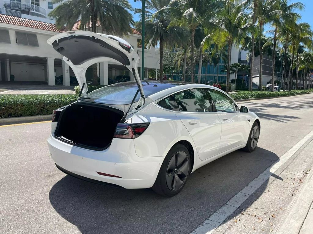 2019 Tesla Model 3 Standard Range Sedan 4D - 22334084 - 10