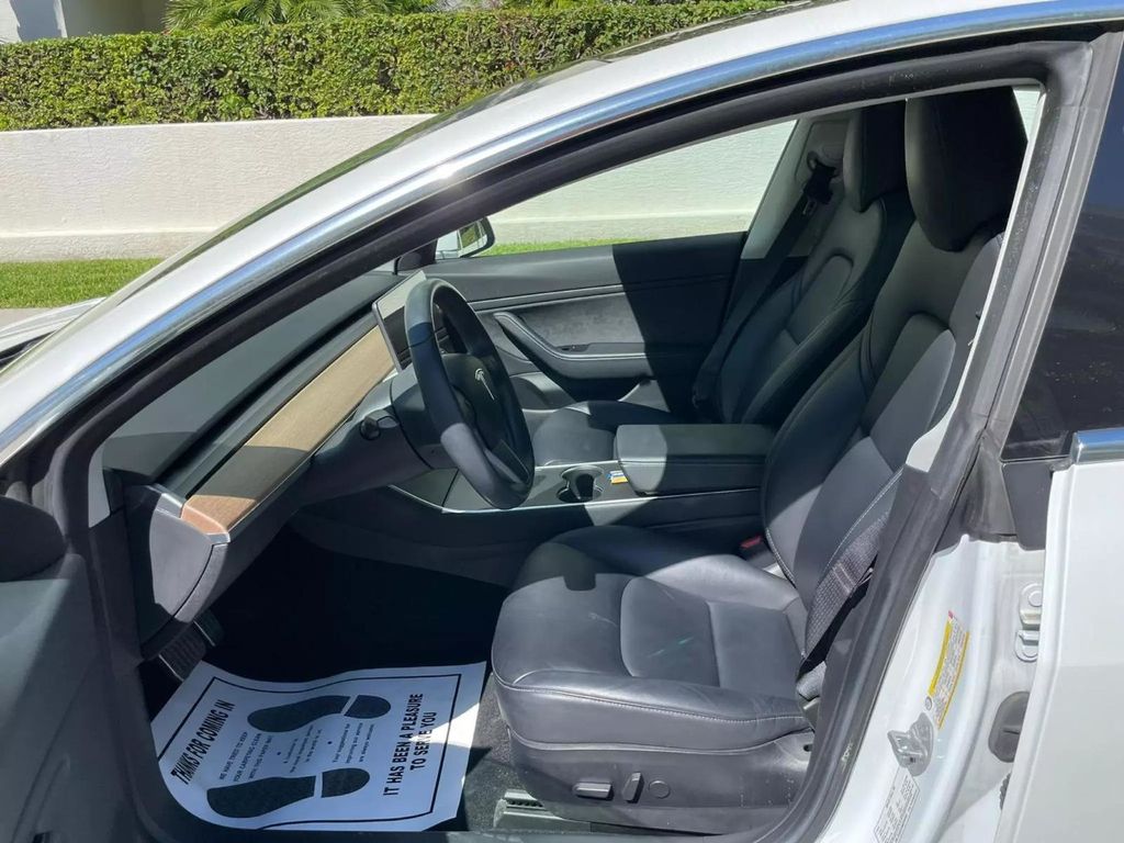 2019 Tesla Model 3 Standard Range Sedan 4D - 22334084 - 16