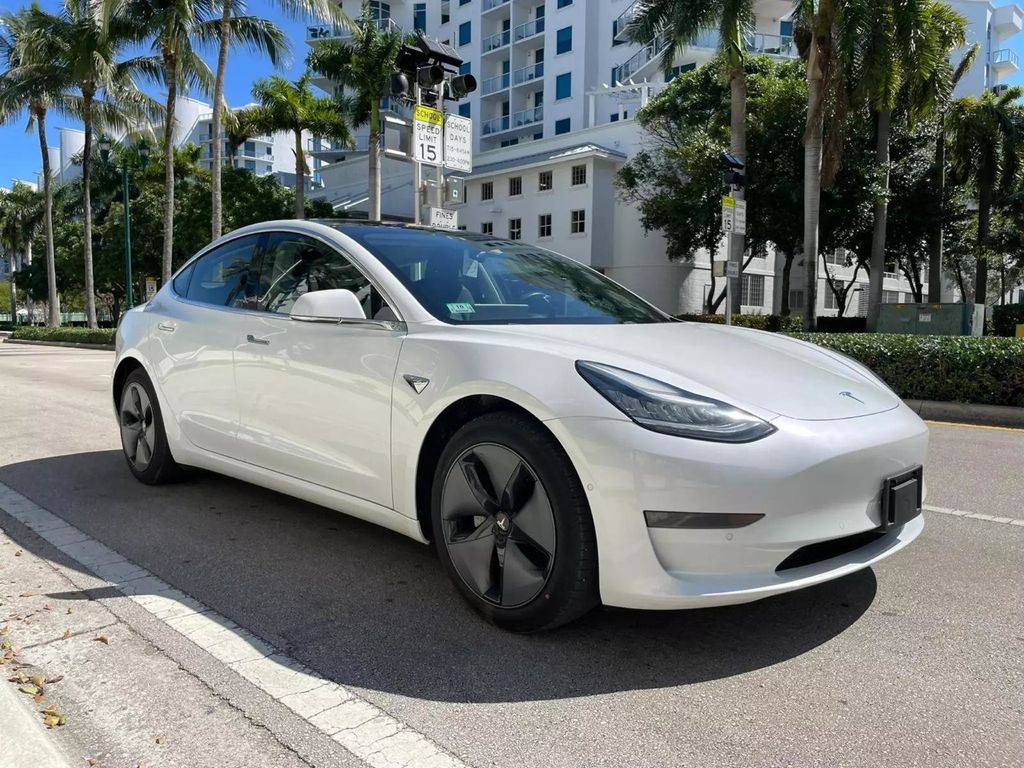 2019 Tesla Model 3 Standard Range Sedan 4D - 22334084 - 1