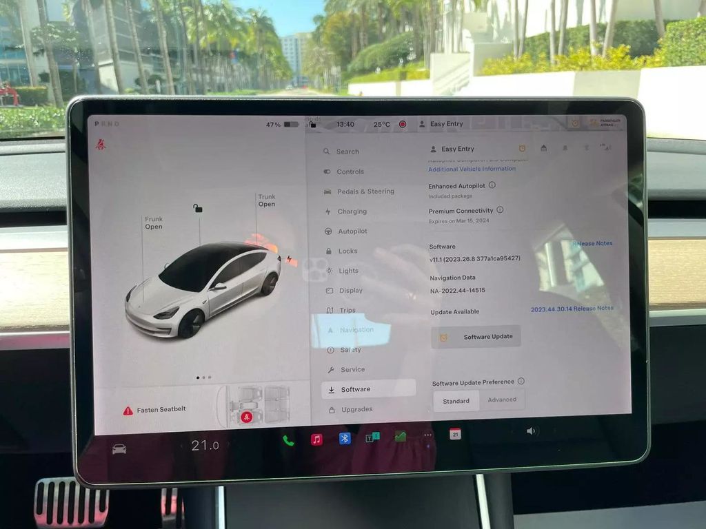 2019 Tesla Model 3 Standard Range Sedan 4D - 22334084 - 29