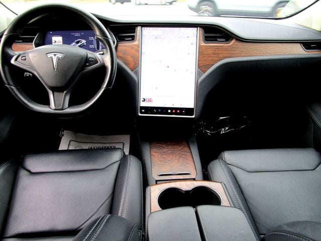 2019 Tesla Model S null photo 2