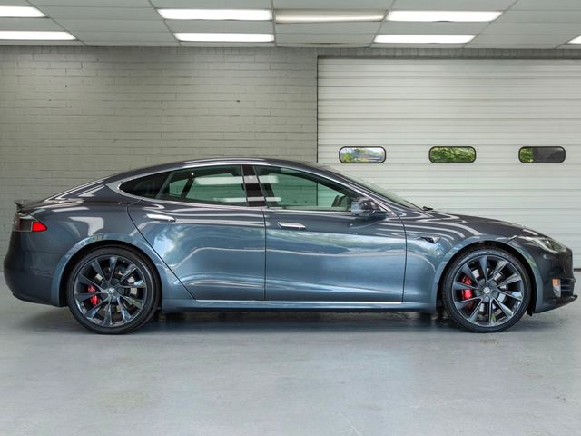 2019 Tesla Model S Performance's photo