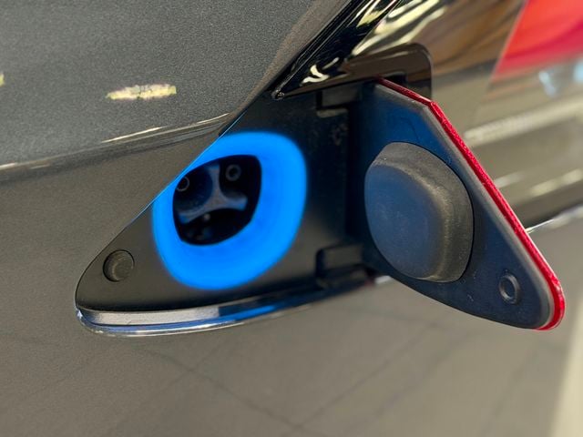 2019 Tesla Model X 100D AWD - 23062924 - 32