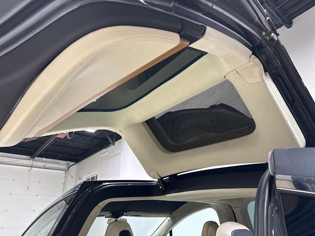 2019 Tesla Model X 75D AWD - 22972761 - 44