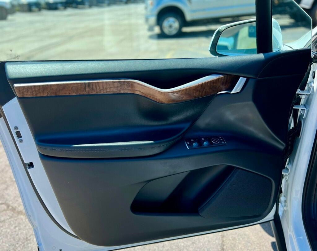 2019 Tesla Model X Long Range AWD - 23049400 - 12