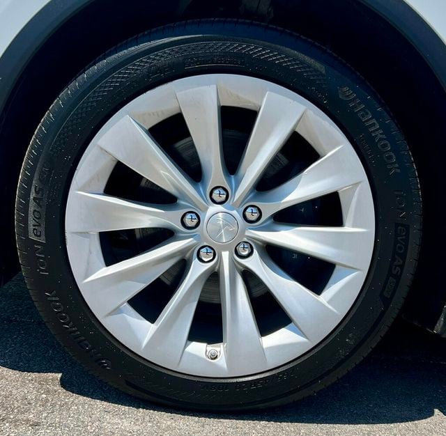 2019 Tesla Model X Long Range AWD - 23049400 - 28