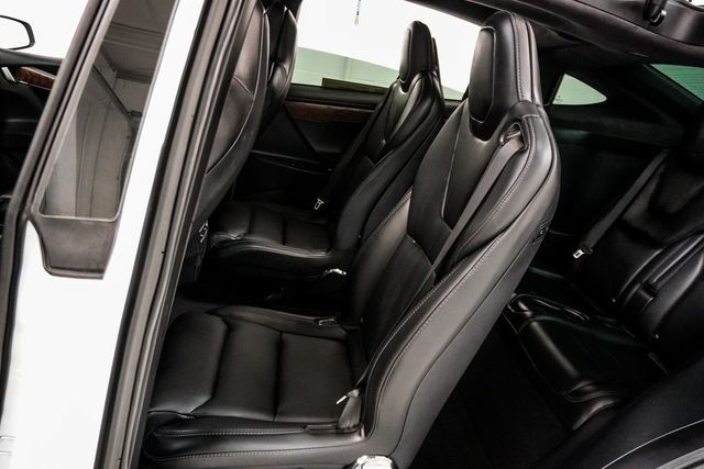 2019 Tesla Model X Long Range photo 18