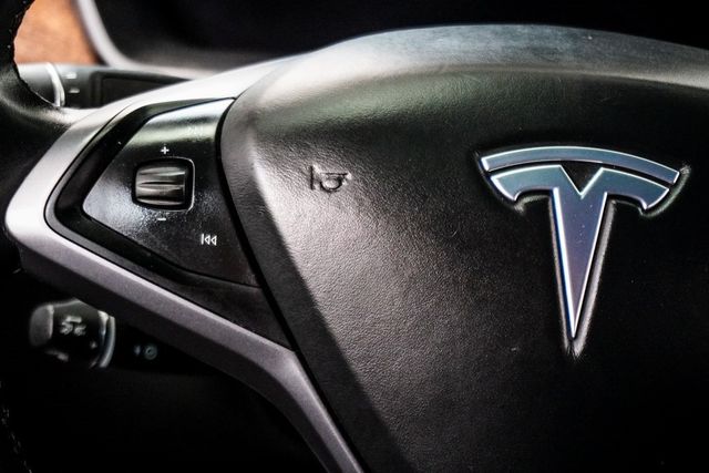 2019 Tesla Model X Long Range photo 25