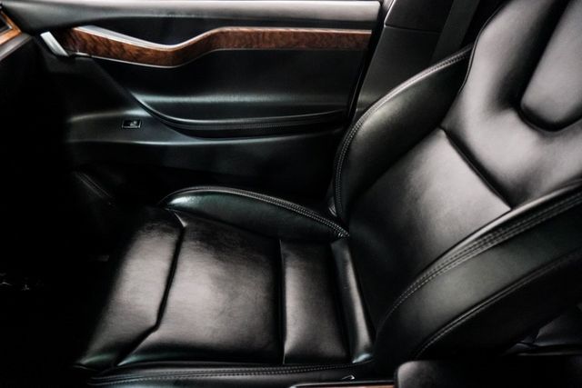 2019 Tesla Model X Long Range photo 33