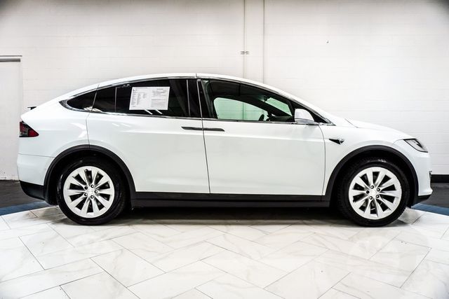 2019 Tesla Model X Long Range photo 8