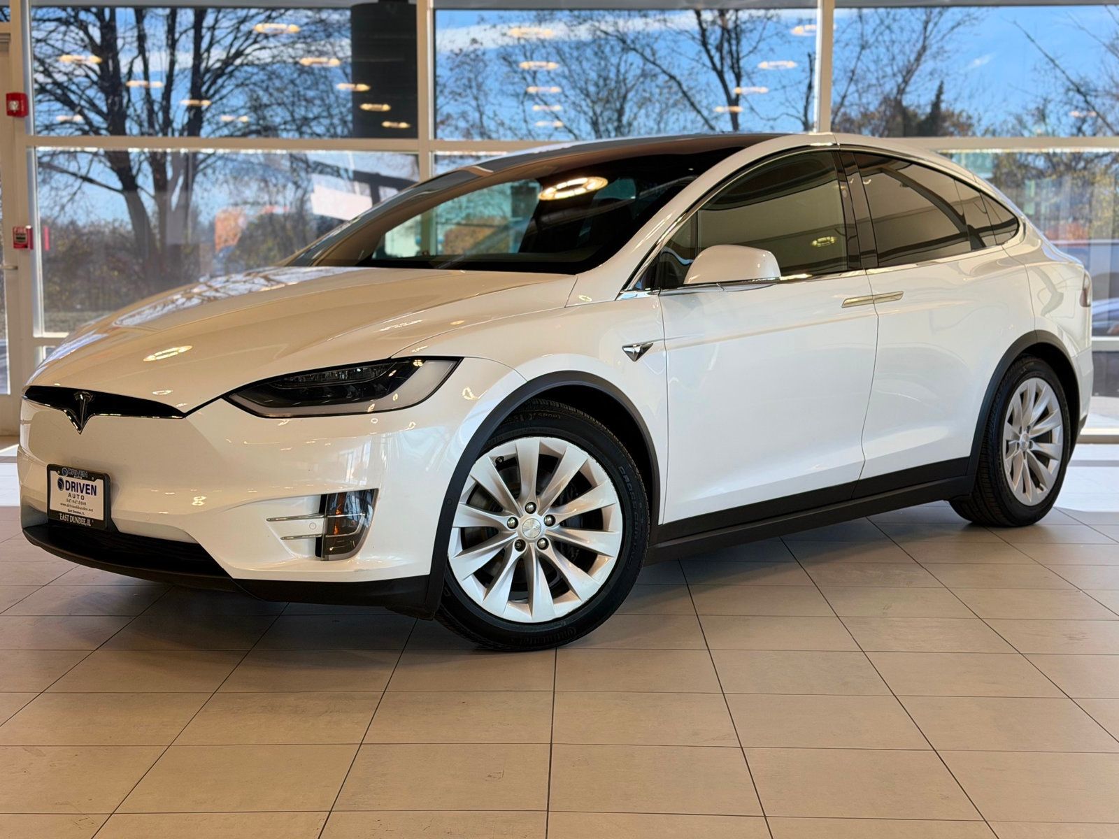2019 Tesla Model X Long Range photo 2