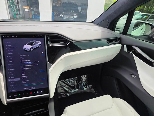 2019 Tesla Model X Long Range AWD - 23036852 - 26
