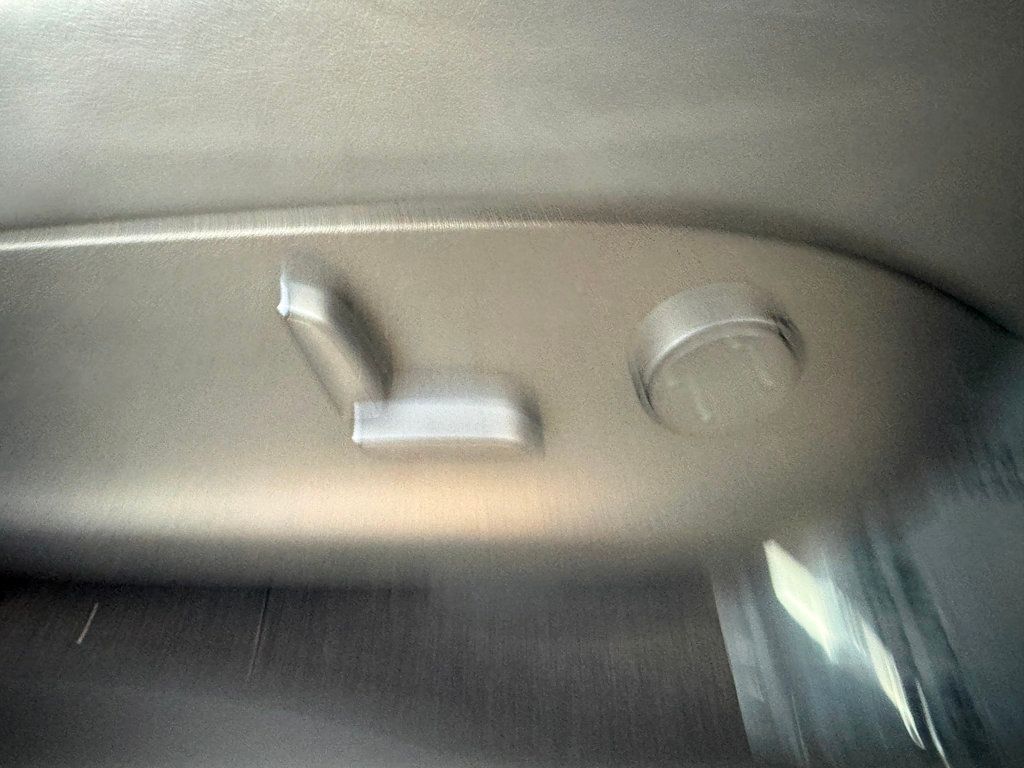 2019 Tesla Model X Long Range AWD - 22978044 - 30